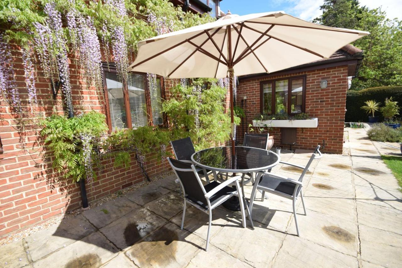 Wisteria Way, Tangmere Exterior foto